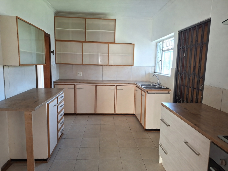 To Let 4 Bedroom Property for Rent in Vanes Estate Eastern Cape